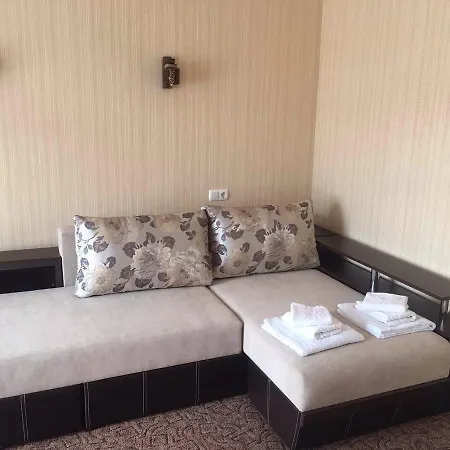 полярис Polyaris Γιαρέμτσε